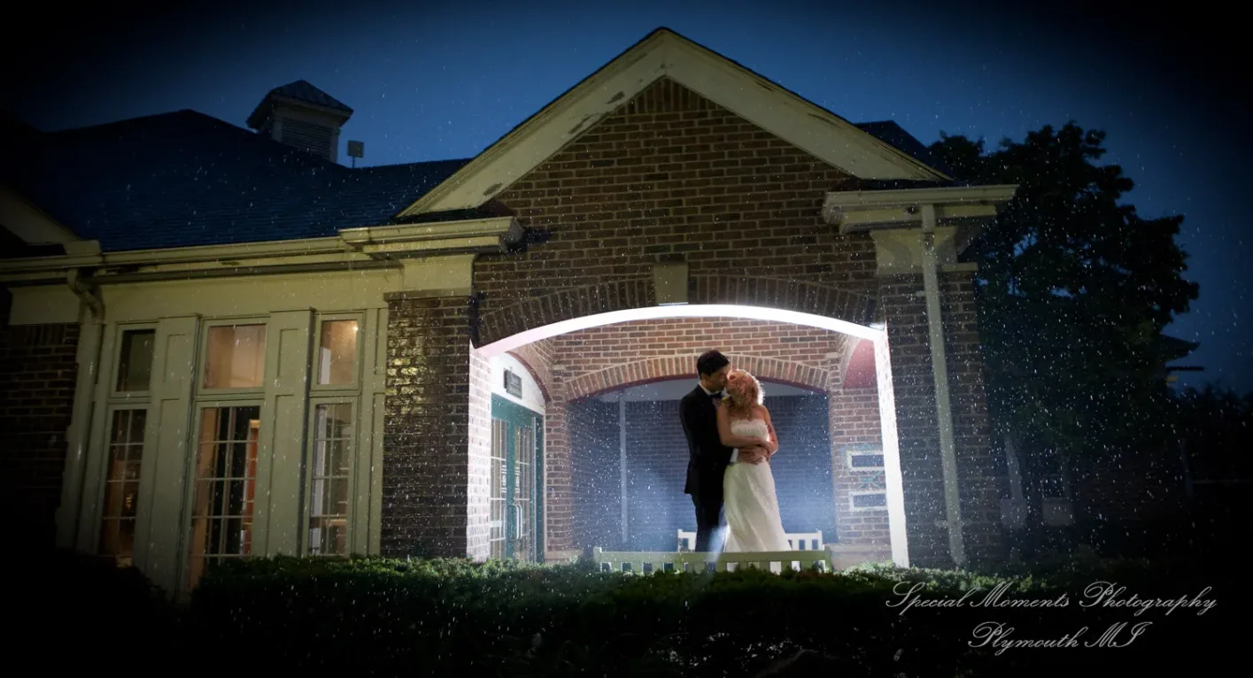 Dearborn Hills Golf Course Dearborn MI wedding photography