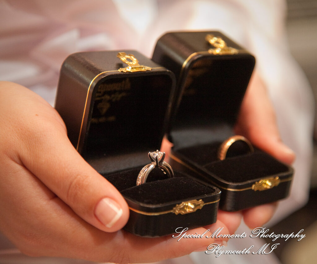 Marie & Steven at Warwick Hills Country Club Grand Blanc MI wedding photography