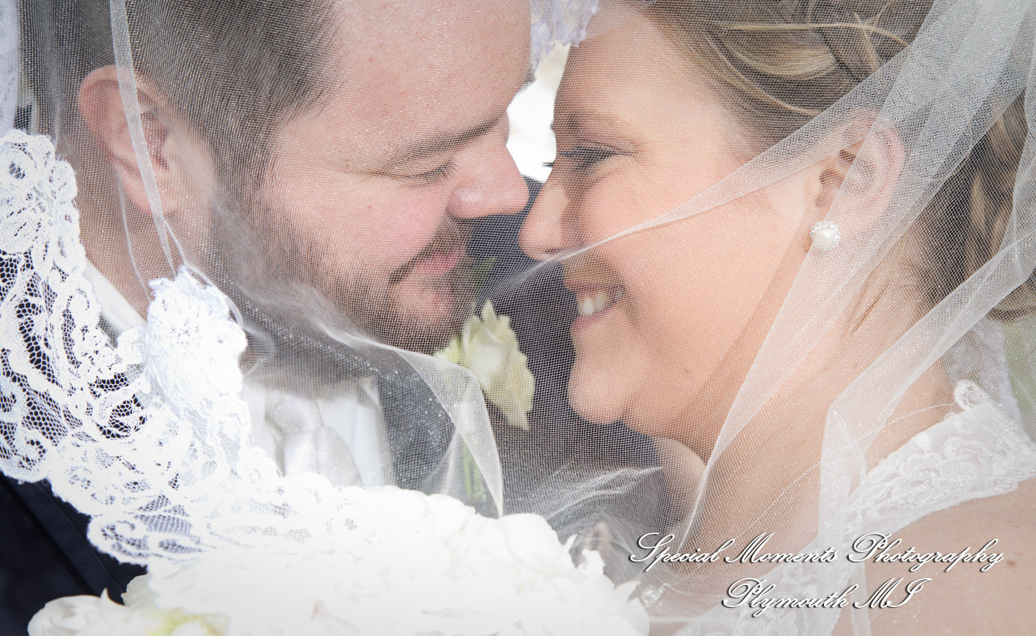 Marie & Steven at Warwick Hills Country Club Grand Blanc MI wedding photography