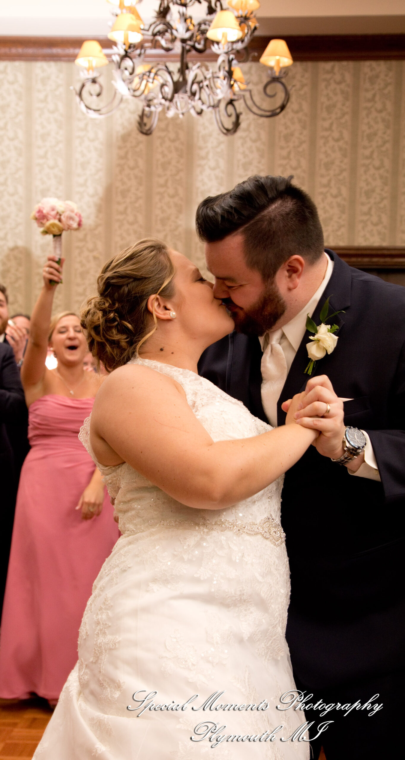 Marie & Steven at Warwick Hills Country Club Grand Blanc MI wedding photography