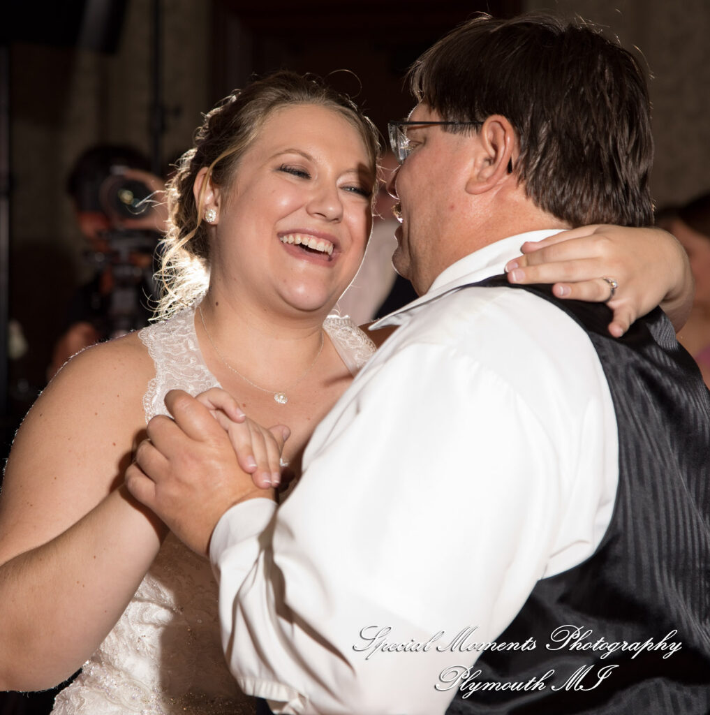 Marie & Steven at Warwick Hills Country Club Grand Blanc MI wedding photography
