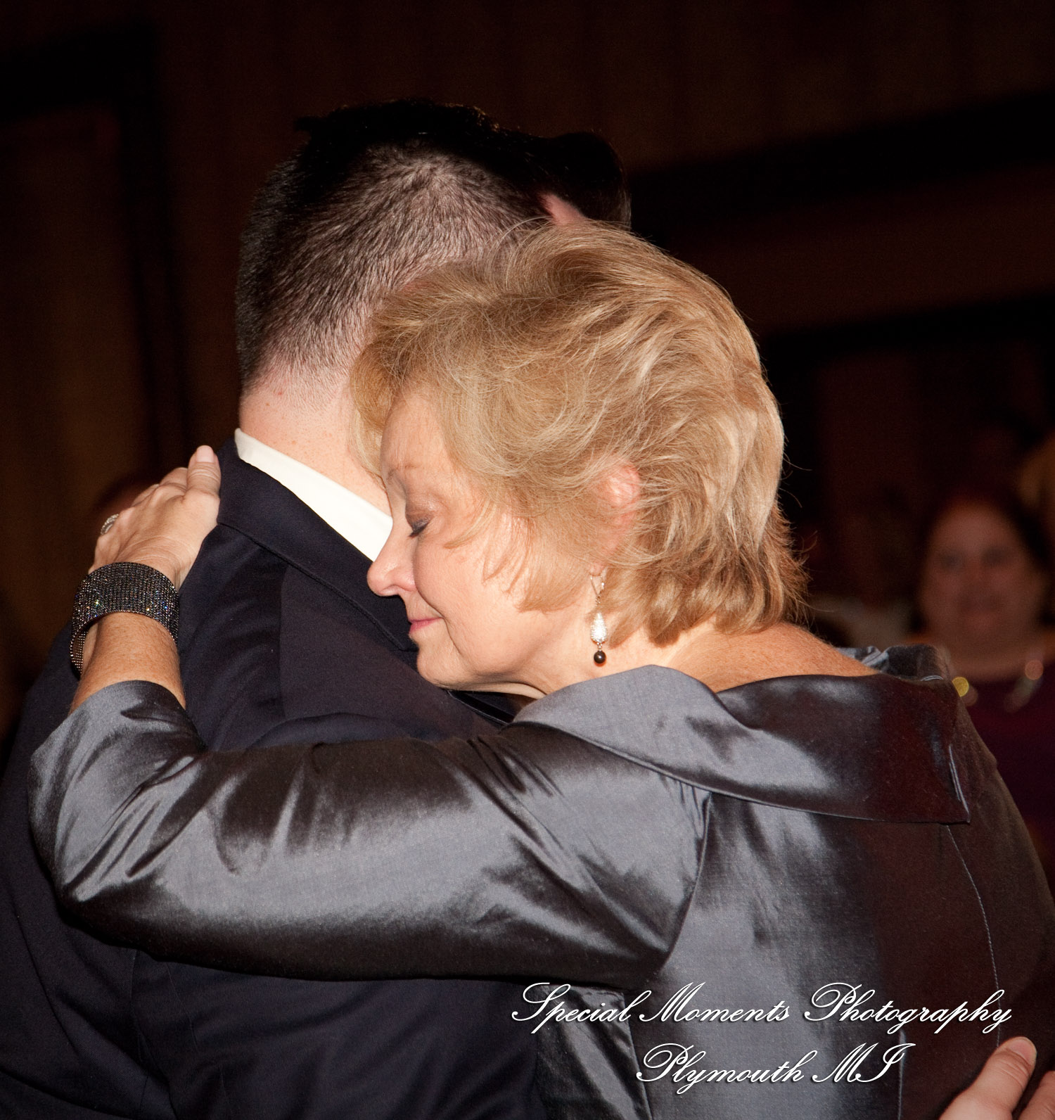 Marie & Steven at Warwick Hills Country Club Grand Blanc MI wedding photography