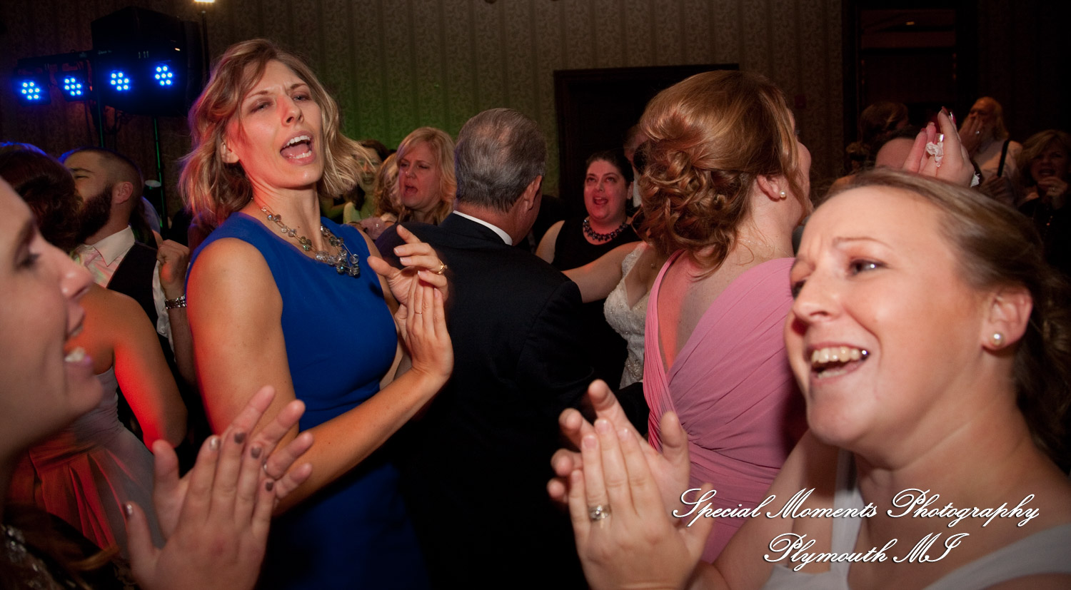 Marie & Steven at Warwick Hills Country Club Grand Blanc MI wedding photography
