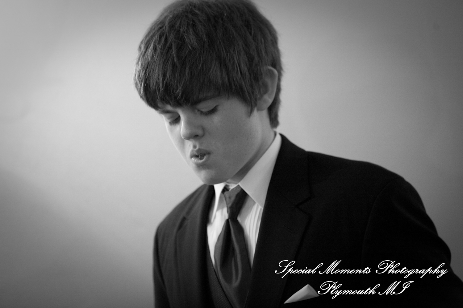 Holly & Christopher at Martha-Mary Chapel Greenfield Village Dearborn MI wedding photography