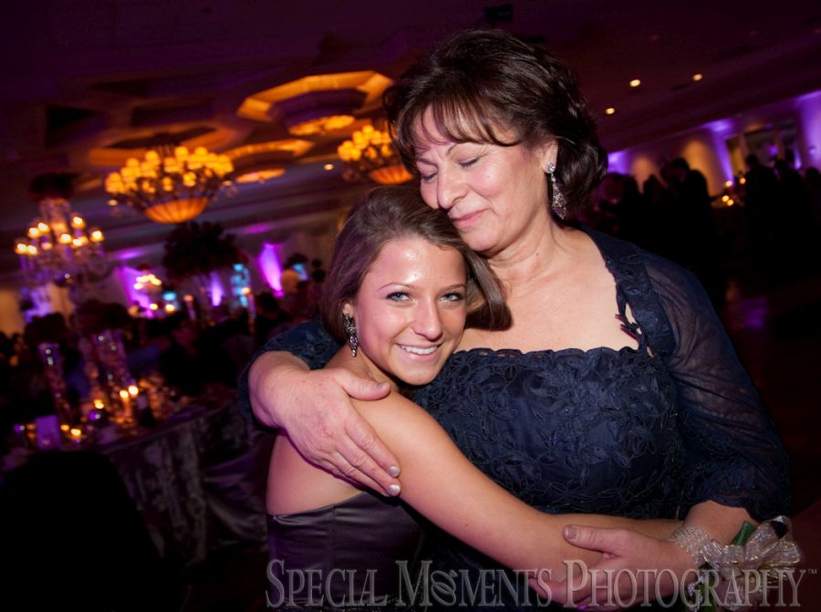 Penna's Sterling Heights MI wedding photograph