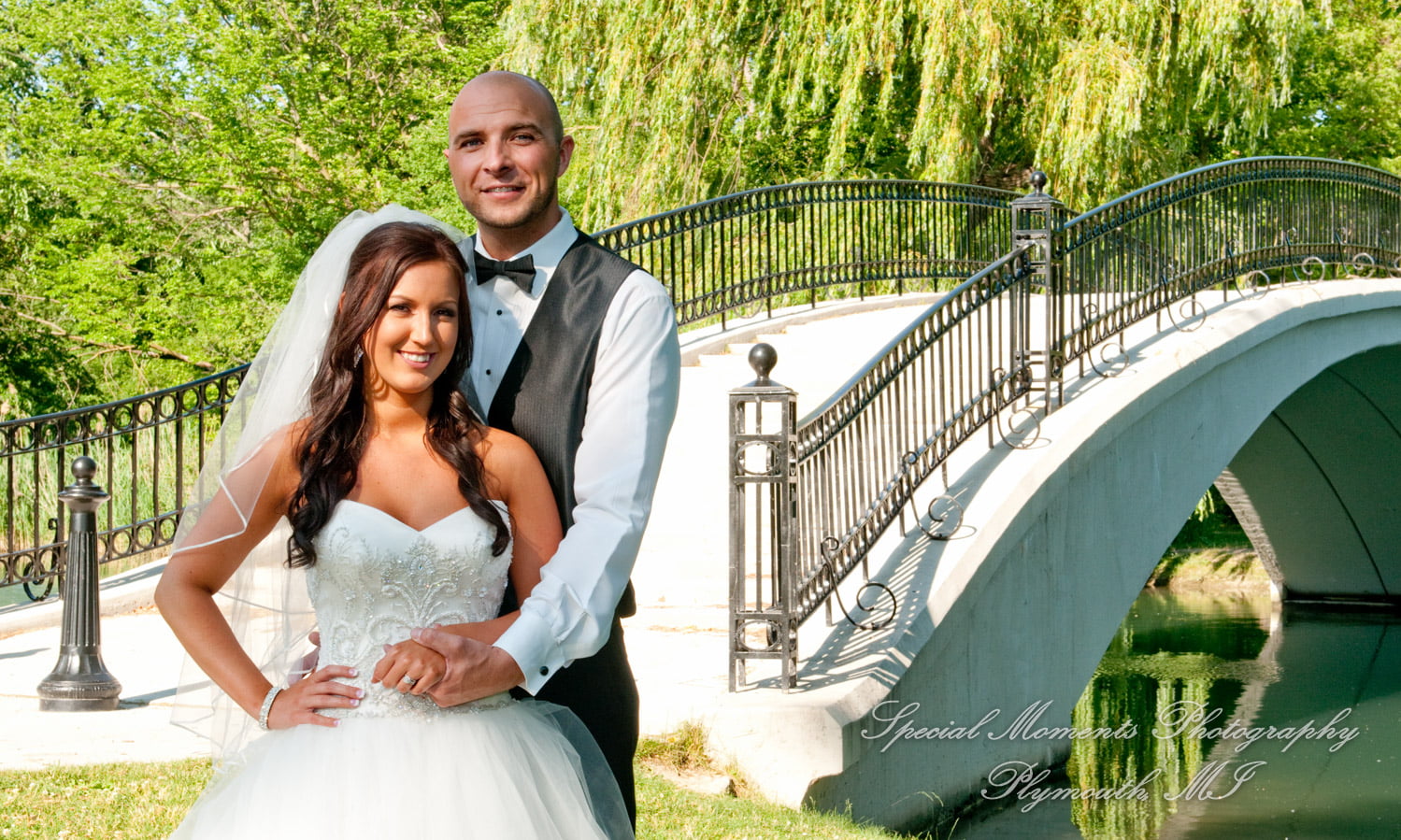 Elizabeth Park Riverview MI wedding photograph