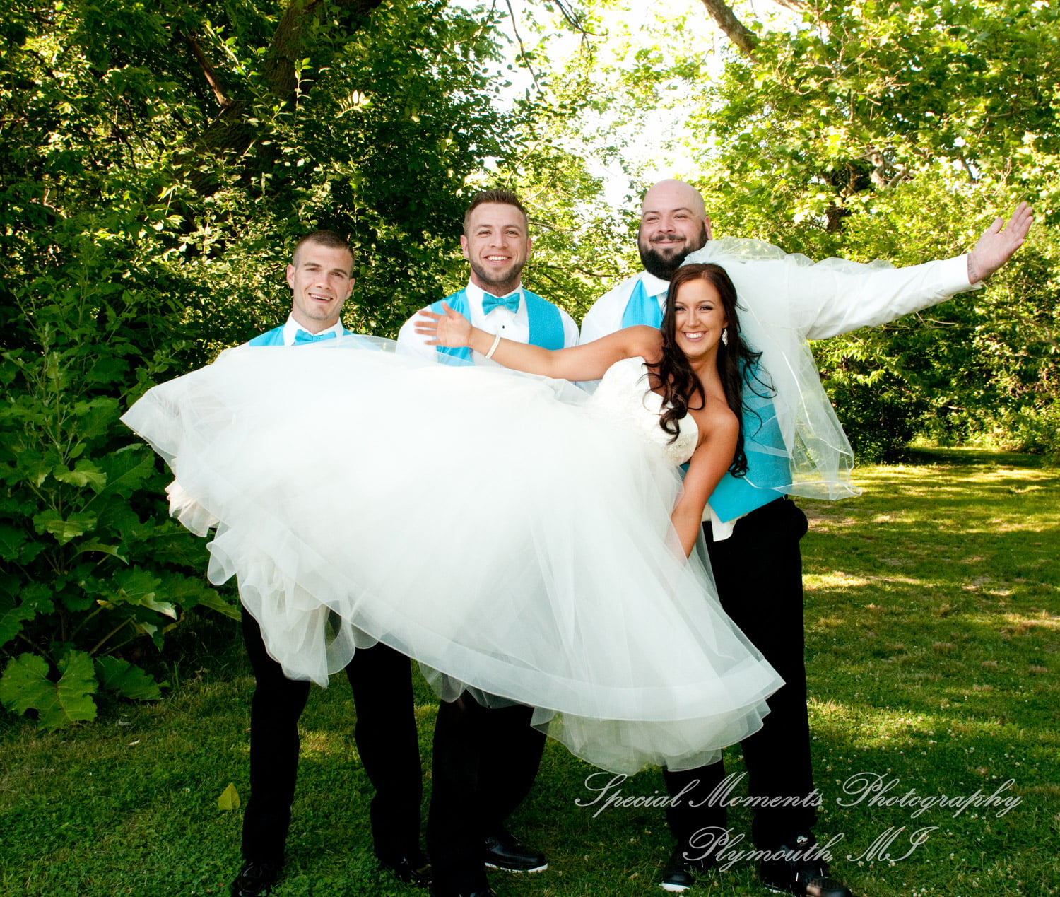 Elizabeth Park Riverview MI wedding photograph