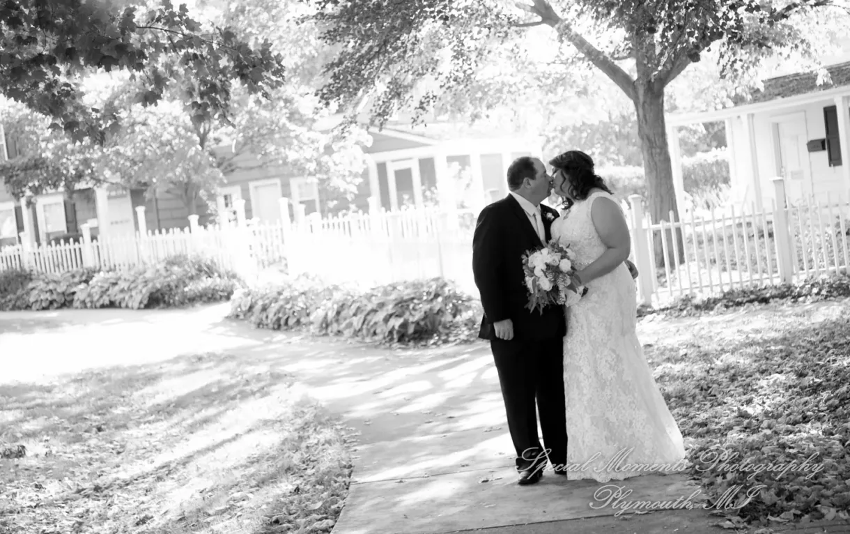 Dearborn Inn Dearborn MI wedding photograph