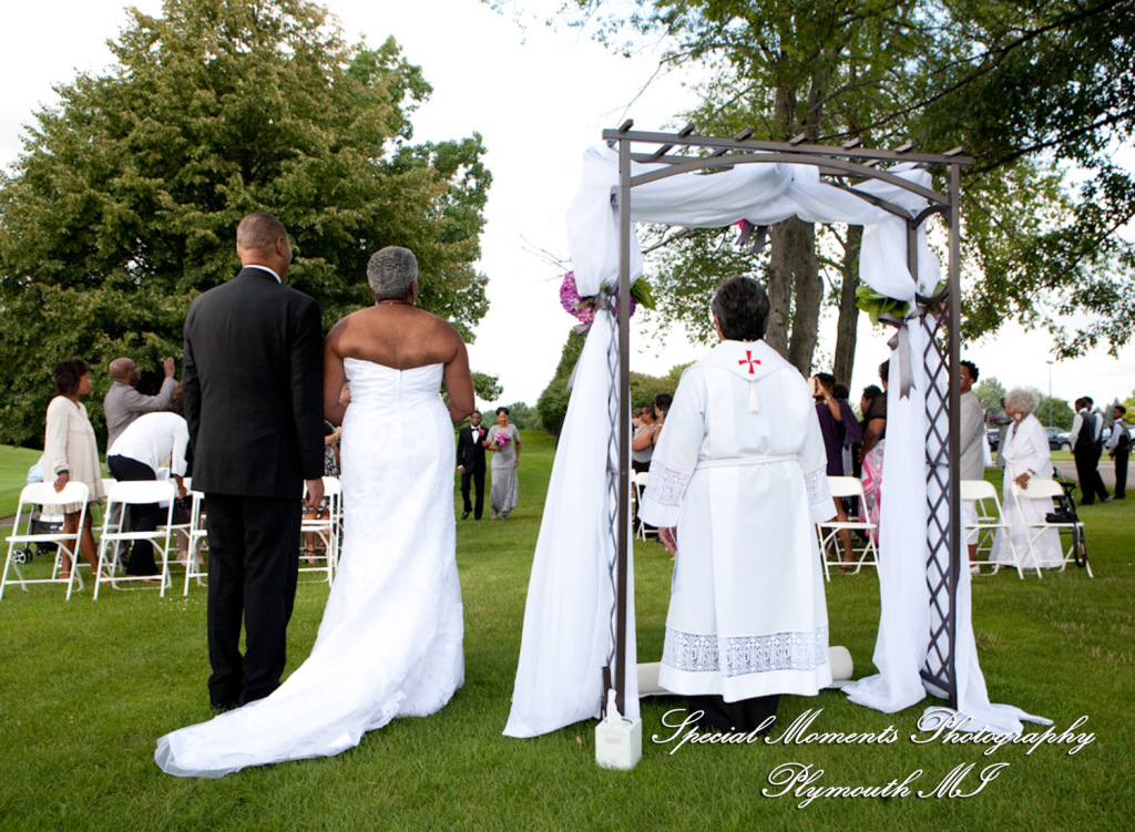 Robyn & Collette at Paint Creek Country Club Lake Orion MI LGBTQ wedding photography