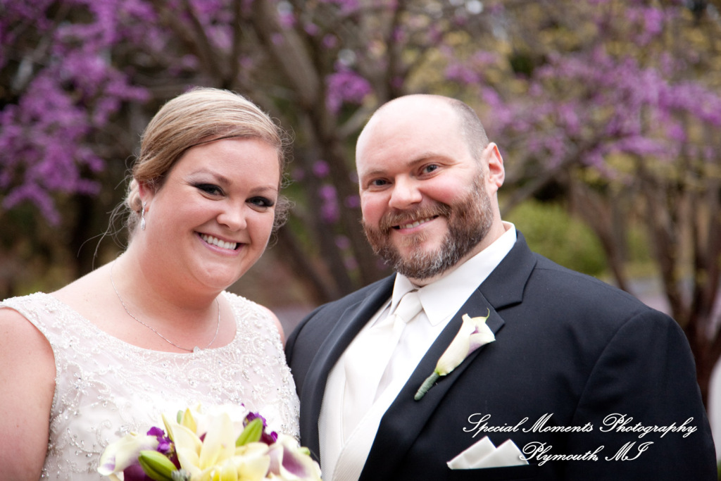 Melanie & Donald at Addison Oaks Buhl Estate Leonard MI wedding photograph