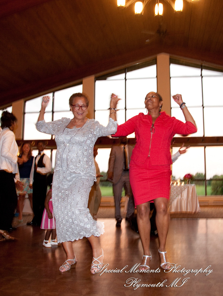 Robyn & Collette at Paint Creek Country Club Lake Orion MI LGBTQ wedding photography