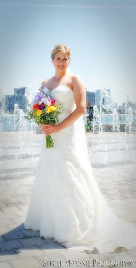 Downtown Detroit MI wedding photograph