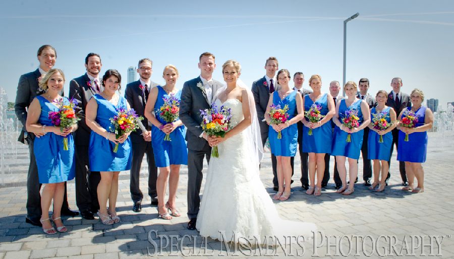Downtown Detroit MI wedding photograph