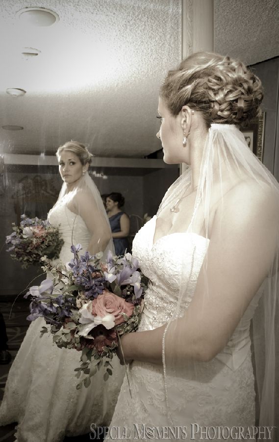 Roostertail Distinctive Catering Detroit MI wedding photograph