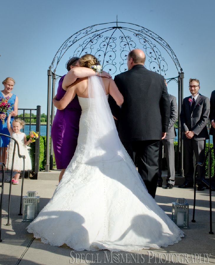 Roostertail Distinctive Catering Detroit MI wedding photograph