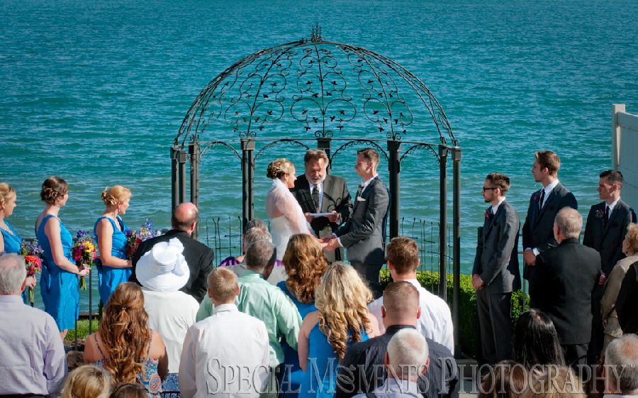 Roostertail Distinctive Catering Detroit MI wedding photograph