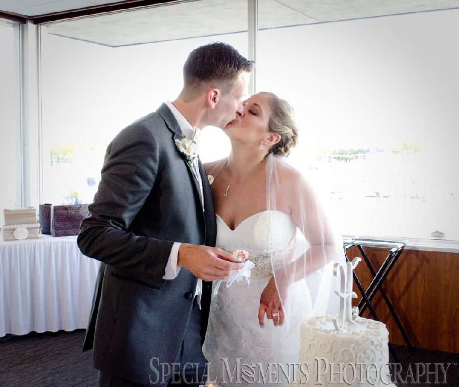 Roostertail Distinctive Catering Detroit MI wedding photograph