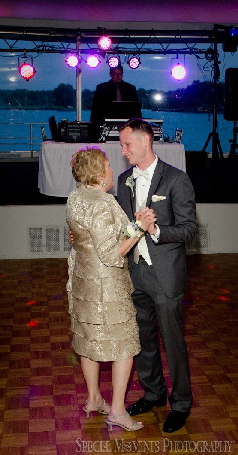 Roostertail Distinctive Catering Detroit MI wedding photograph