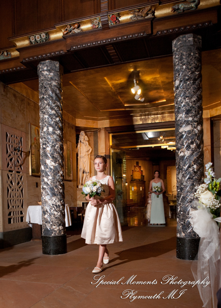Heather & Marcin at National Shrine of the Little Flower Royal Oak MI wedding photography