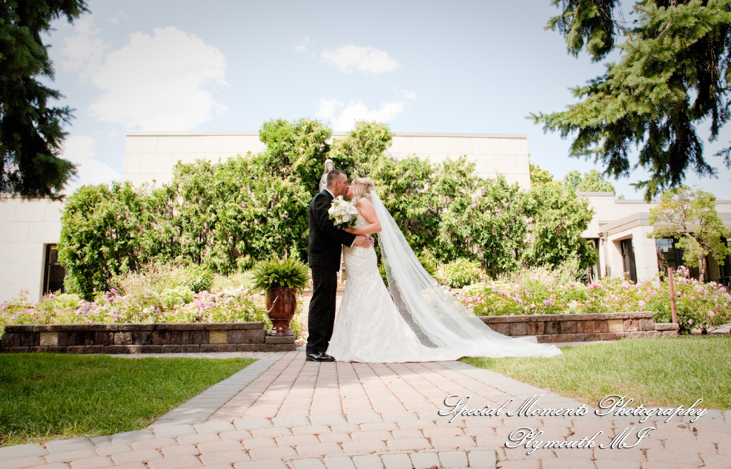 Heather & Marcin at National Shrine of the Little Flower Royal Oak MI wedding photography