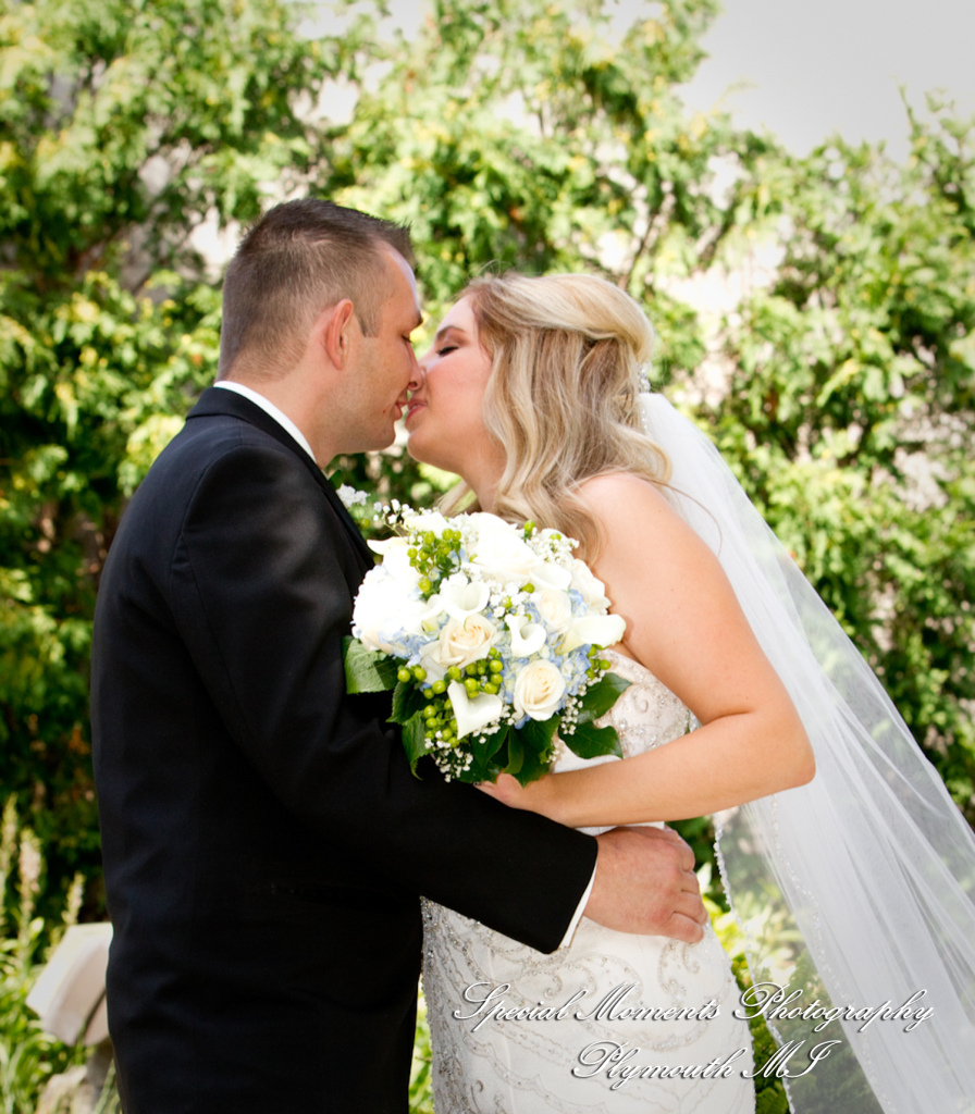 Heather & Marcin at National Shrine of the Little Flower Royal Oak MI wedding photography