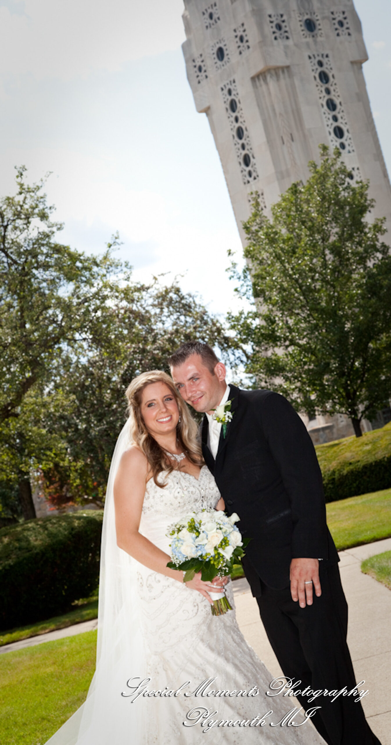 Heather & Marcin at National Shrine of the Little Flower Royal Oak MI wedding photography