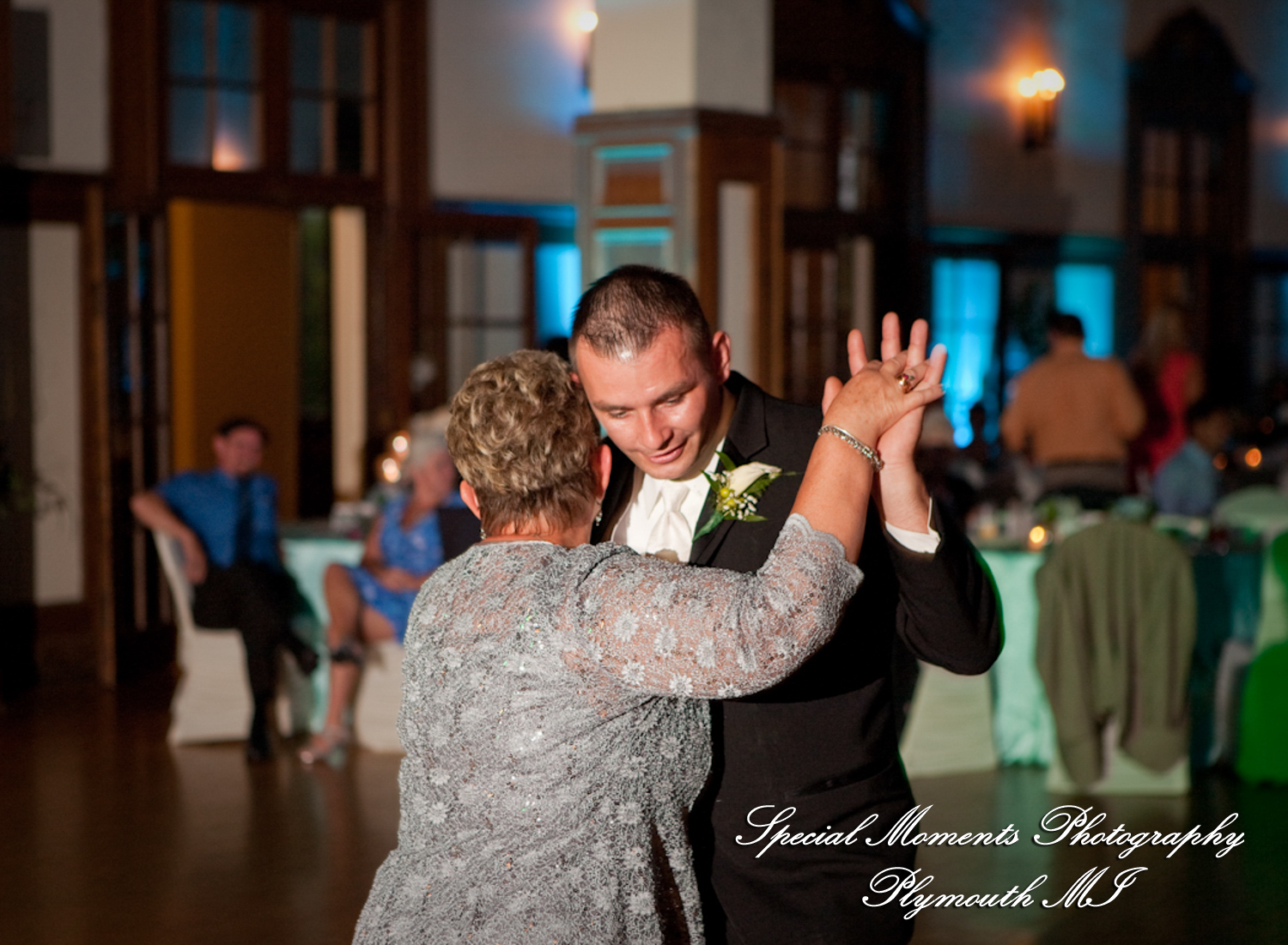 Heather & Marcin at Detroit Yacht Club Detroit MI wedding photography