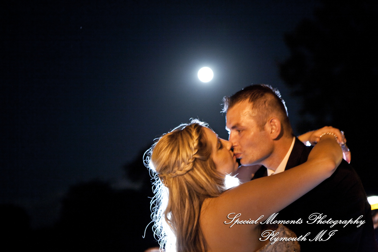 Heather & Marcin at Detroit Yacht Club Detroit MI wedding photography