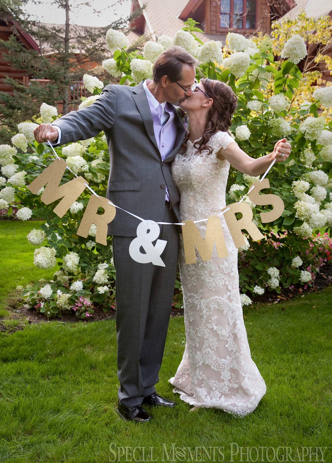 Sunset Cove Bed & Breakfast Pinckney MI wedding photography