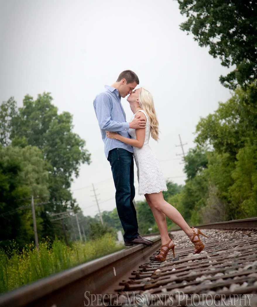 Meininger Park Royal Oak MI wedding photograph