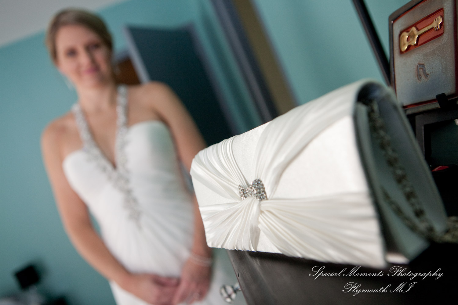 Cafe Cortina Farmington Hills MI wedding photograph