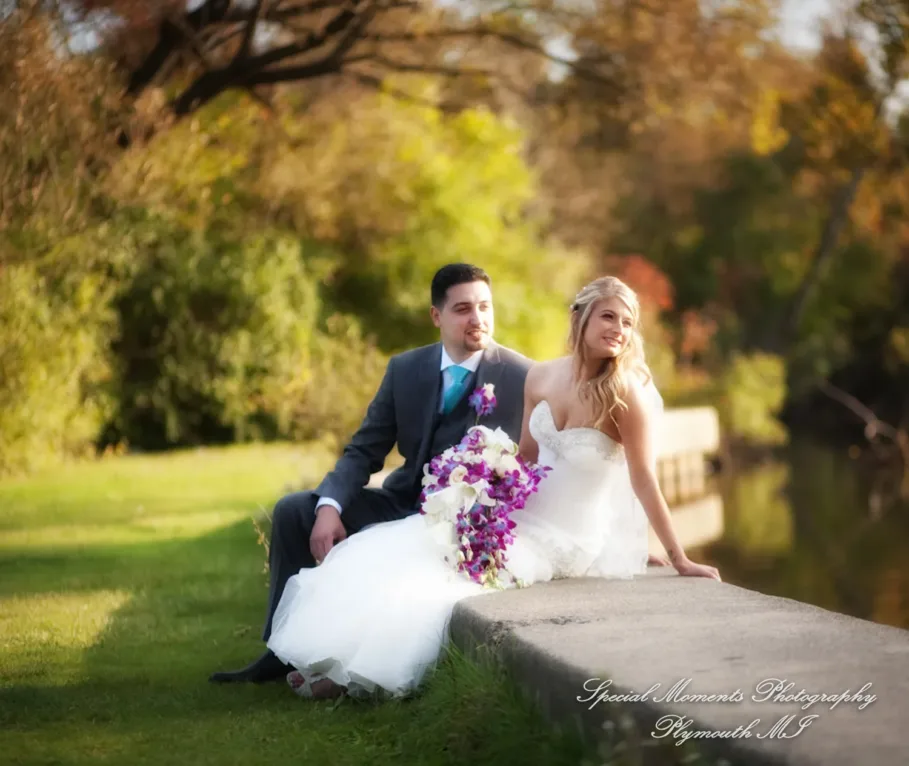 Laurel Manor Livonia MI wedding photograph