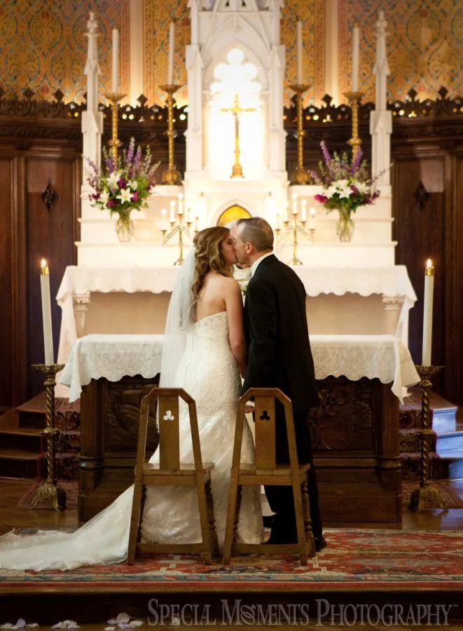 Grosse Pointe Academy Chapel Grosse Pointe Farms MI wedding photograph