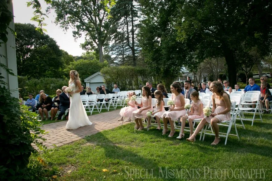 Wellers Carriage House Saline MI wedding photograph