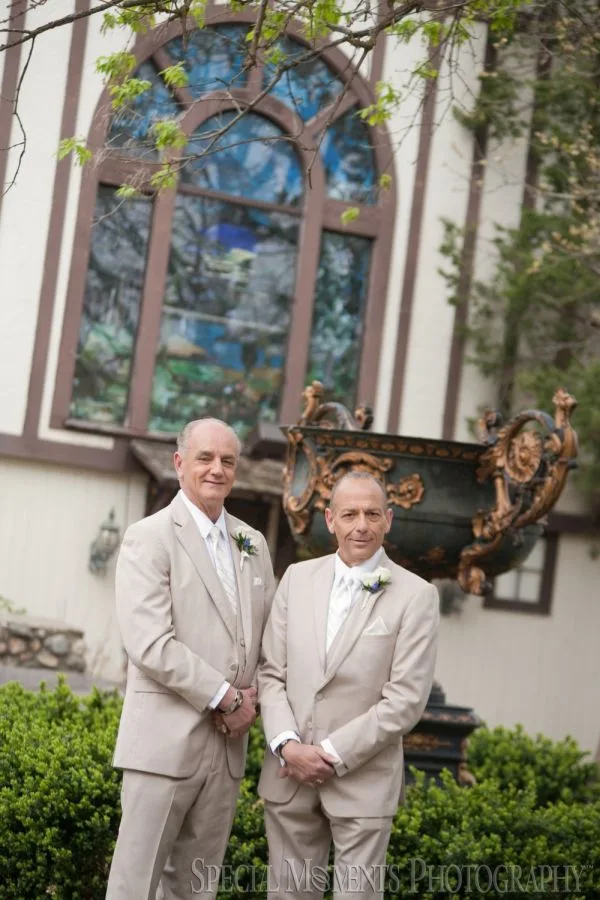 Kings Court Castle Lake Orion MI wedding photograph