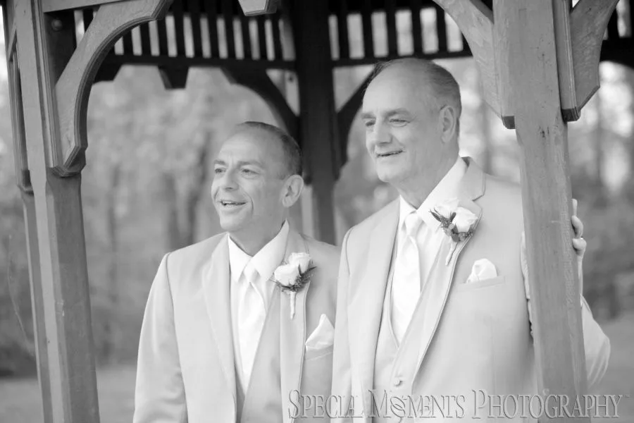 Kings Court Castle Lake Orion MI wedding photograph