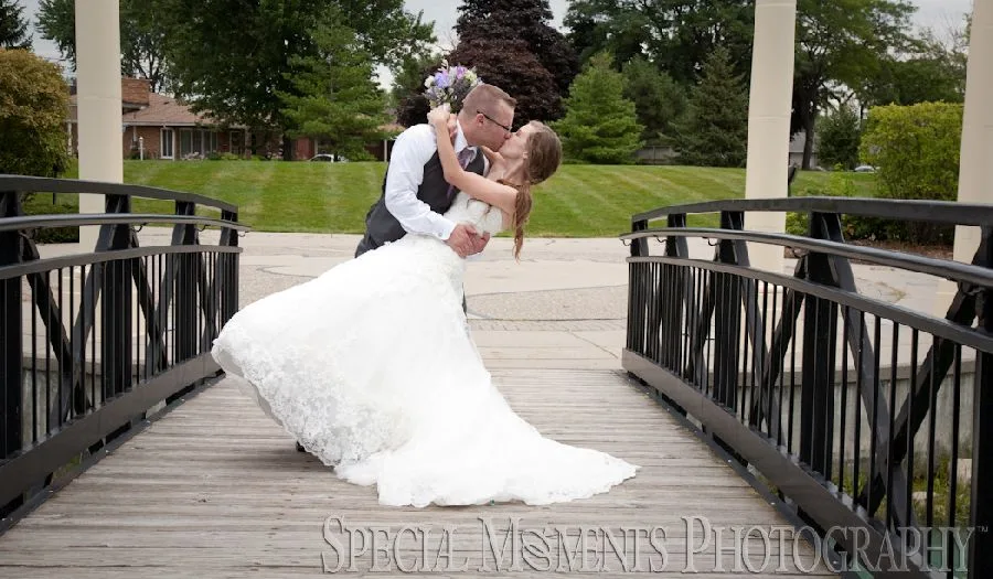 VFW Saint Clair Shores MI wedding photograph