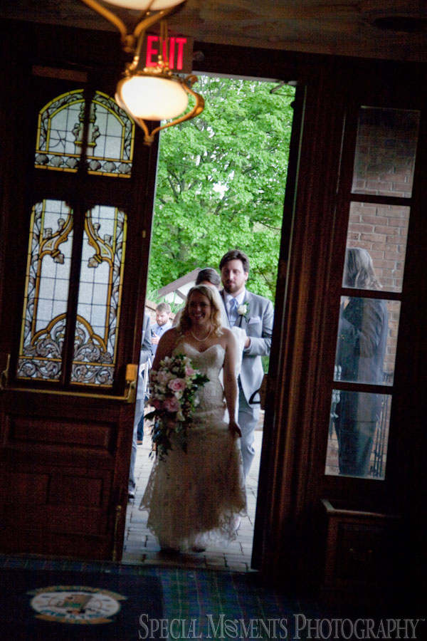 Indianwood Golf Country Club Lake Orion MI wedding photograph