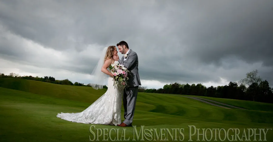 Indianwood Golf Country Club Lake Orion MI wedding photograph