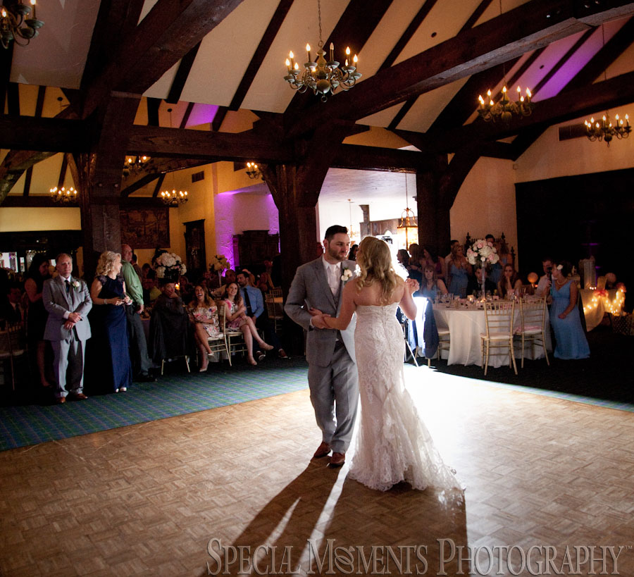 Indianwood Golf Country Club Lake Orion MI wedding photograph