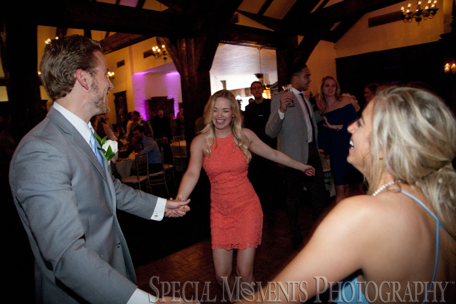 Indianwood Golf Country Club Lake Orion MI wedding photograph