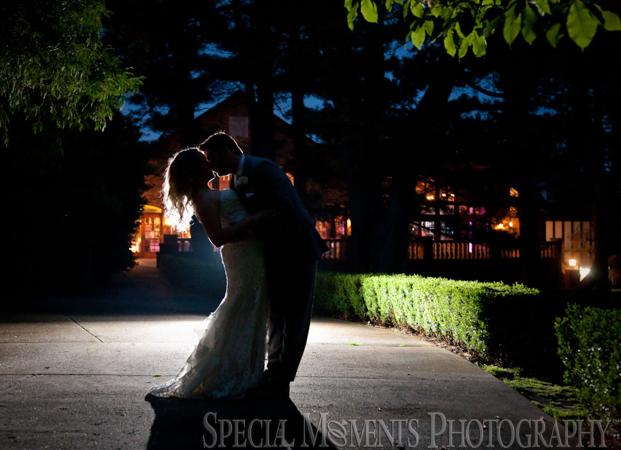 Indianwood Golf Country Club Lake Orion MI wedding photograph