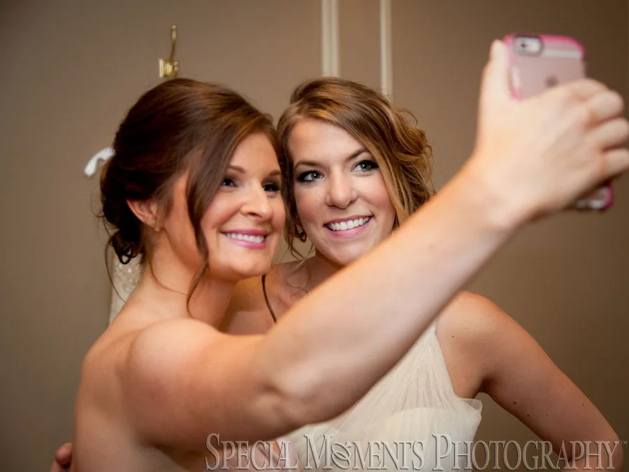Pine Knob Carriage House Clarkston MI wedding photograph