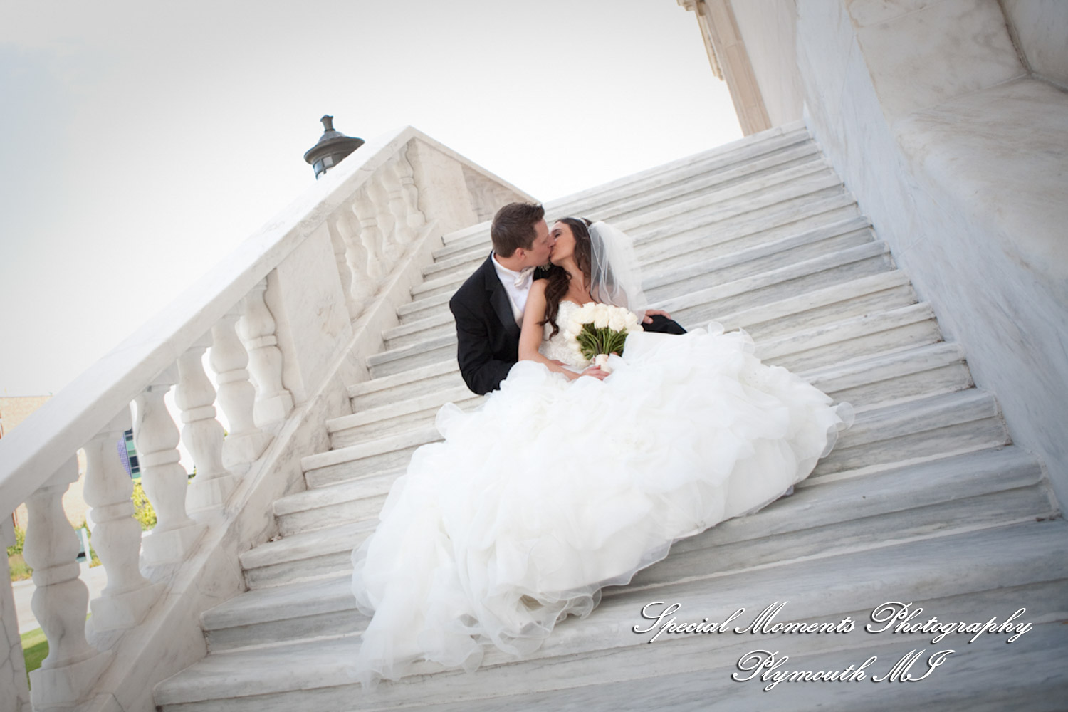 Diana & Kyle at Holy Redeemer Church Detroit MI wedding photograph