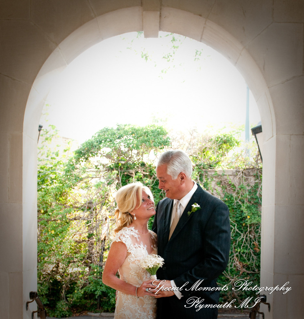 5 Star - Carole & Bill at Grosse Pointe War Memorial Grosse Pointe Farms MI wedding photography