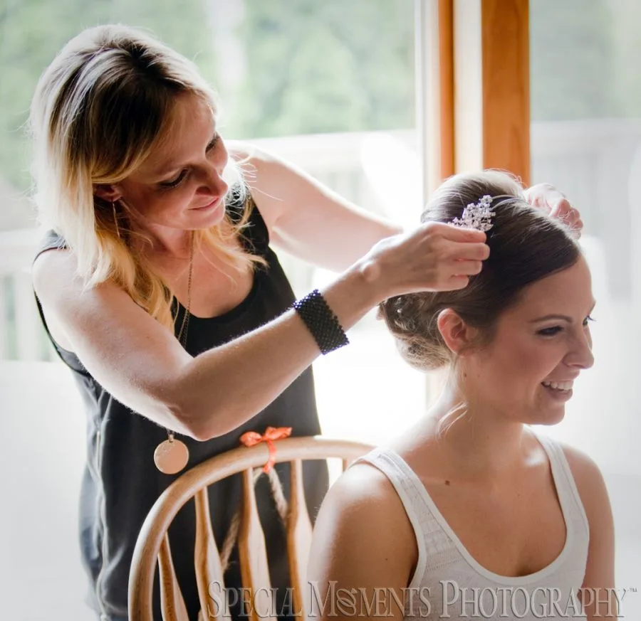 Our Lady of the Lakes Waterford MI wedding photograph