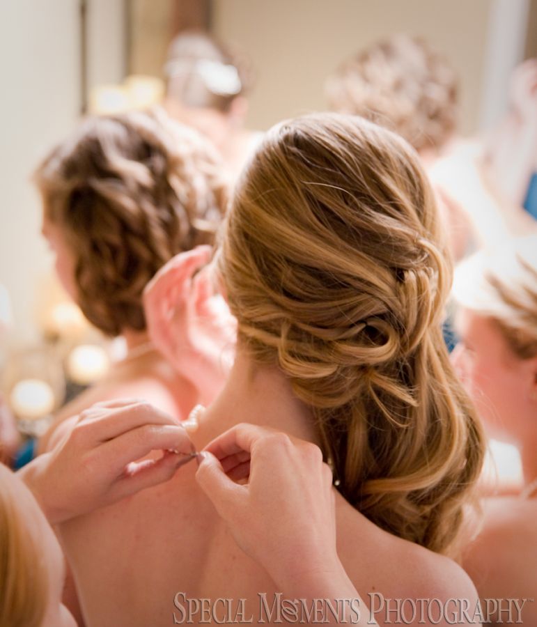 Our Lady of the Lakes Waterford MI wedding photograph
