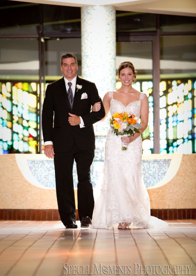 Our Lady of the Lakes Waterford MI wedding photograph