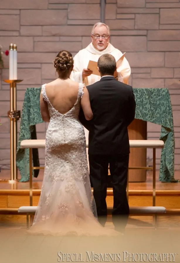 Our Lady of the Lakes Waterford MI wedding photograph