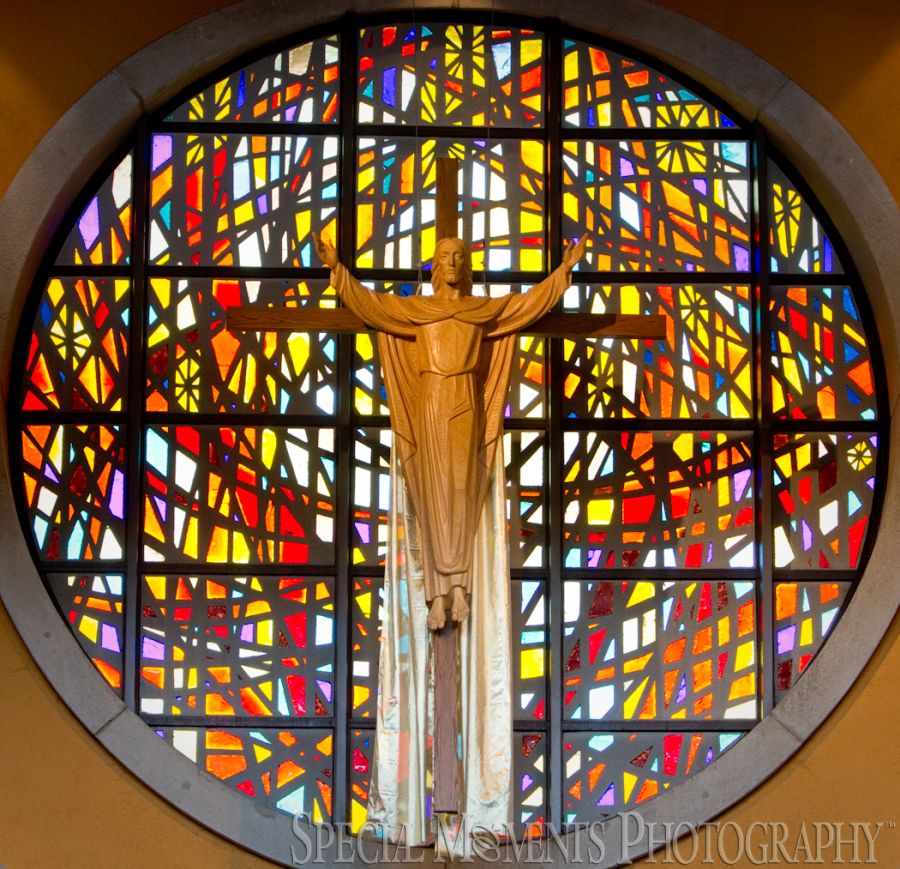 Our Lady of the Lakes Waterford MI wedding photograph